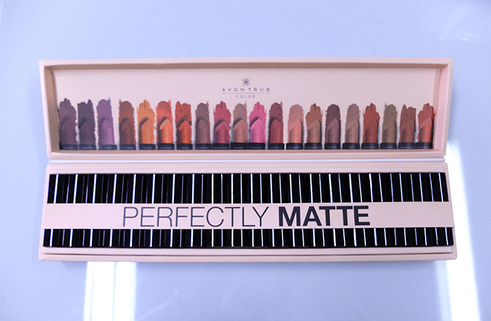 avn-perfectly-matte-liptick-2