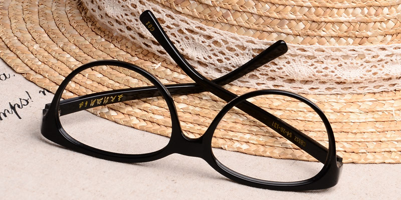 What’s on my table? Firmoo Glasses!