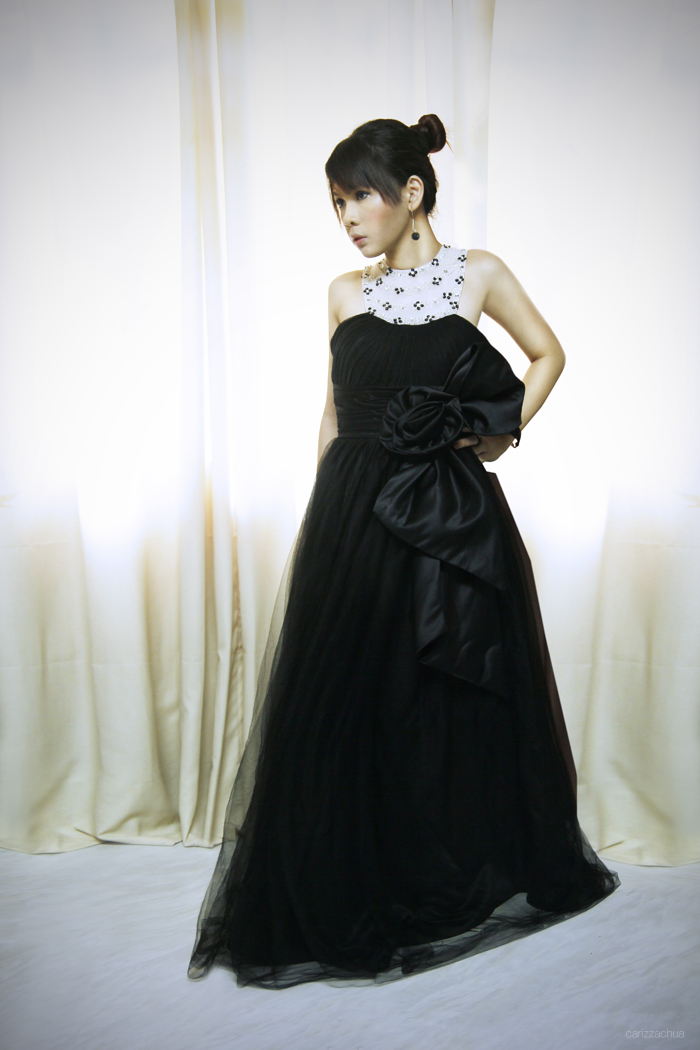 Gown Fitting with Dressestylist