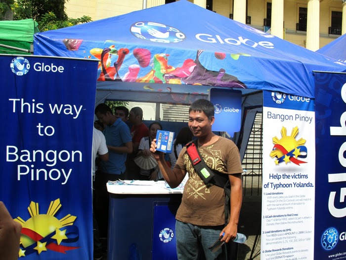 Globe equips typhoon survivors with mobile phones to kickstart their careers